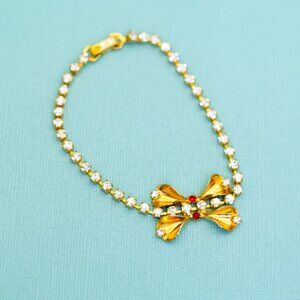 7 inch, Vintage Clear Rhinestones Gold Tone Ribbon Bracelet, E41